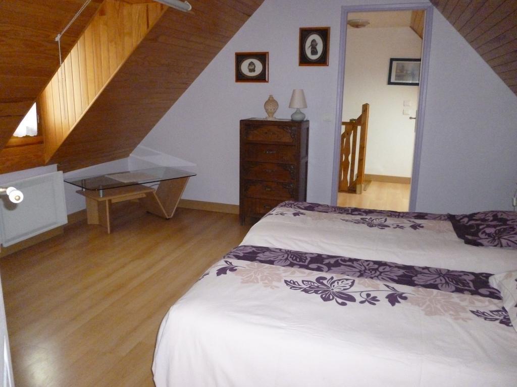 Les Gites De Kerroyal Garlan Екстериор снимка