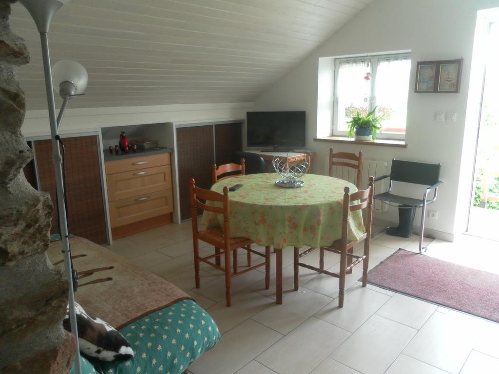 Les Gites De Kerroyal Garlan Екстериор снимка