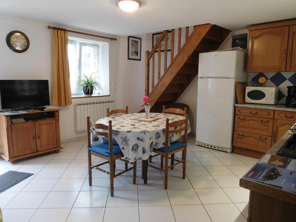 Les Gites De Kerroyal Garlan Екстериор снимка